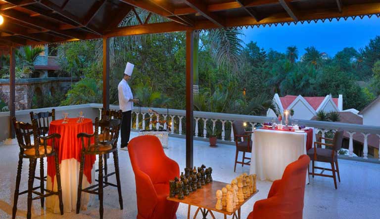 Cama-Rajputana-Club-Resort-Dining2